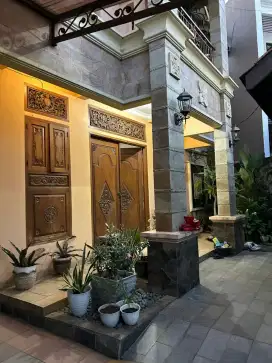 Dijual rumah antik full jati tua full furnished di pekayon dpn taman