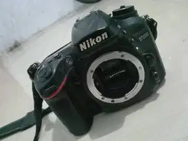 Nikon D7200 & Lensa KIT, bukan canon, fujifilm, sony