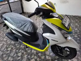 Km 1.600 garansi service, yamaha freeGo 125 LED 2025 bln 1 pajak DKI.