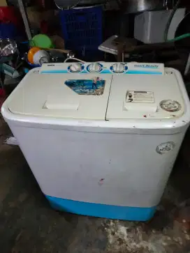 Mesin cuci merk Sanyo normall