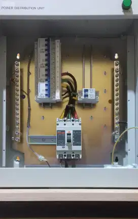 Dijual Panel Listrik