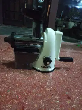 SIGMATIC SMSJ 88 MANUAL SLOW JUICER