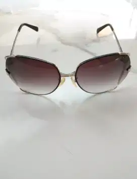 Kacamata Louis Vuitton made in France