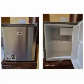 Lemari es mini bar