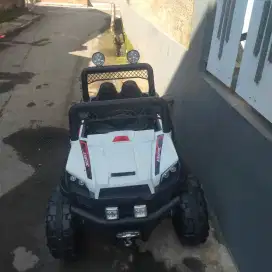 Jual mobil aki buat anak umur 1 sampai 10thn, maksimal berat 50kg