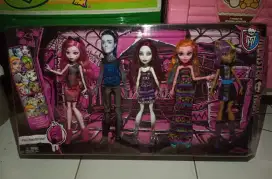 Boneka Monster High 5 Maul Monsteristas Baru