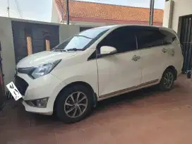 Daihatsu Sigra R Matic AT 2016 putih