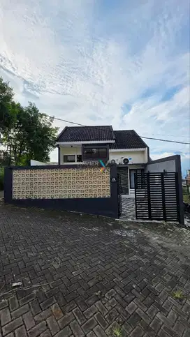 Dijual Rumah Villa Full Furnish Di Imam Bonjol Batu Malang