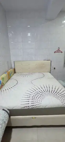 Springbed serta 180x200x40 + divan + sandaran loren