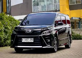Toyota Voxy 2.0 Tahun 2018 Hitam Good Condition