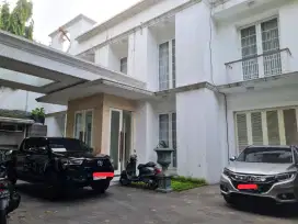 Rumah Hang Tua Kebayoran Baru