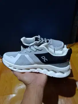 On Cloud 100% Realpict