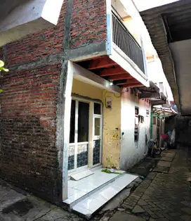 Rumah Dekat Perempatan Gedangan, Sidoarjo