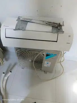 ac daikin 1 pk barang masih mulus