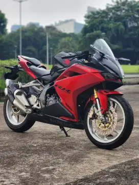 Honda CBR250RR Merah