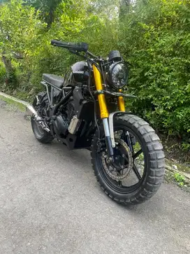 Kawasaki ninja 250 karbu custom scrambler