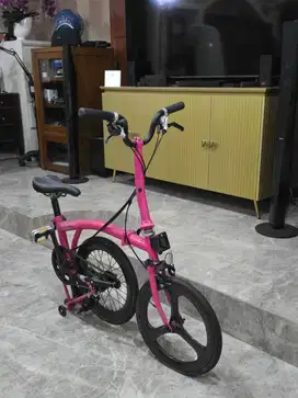 SEPEDA LIPAT BROMPTON M3L PINK ISTIMEWA