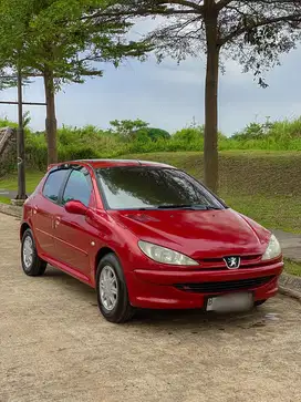 Peugeot 206 MT tahun 2003