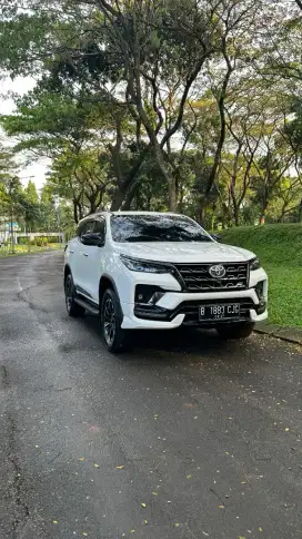 Fortuner VRZ 2.8 GR A/T Diesel 2022 Putih