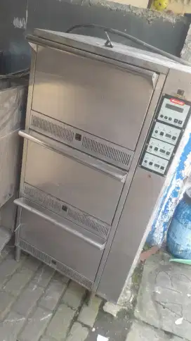 Oven menanak nasi merk Nayati