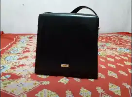 Tas Kerja Guess Good Condition