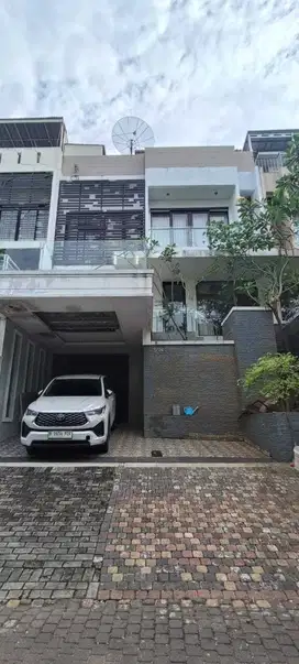 Disewakan Rumah The Bukit di Ancol Siap Huni Uku 9x18 lokasi Eksklusif