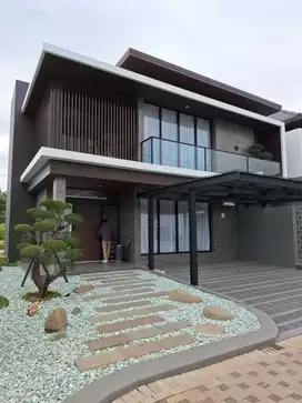 Rumah Cantik 2 Lantai Desain Jepang Kontemporer Lokasi Dekat Bandara