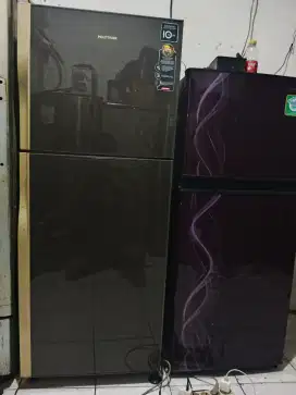 Di jual kulkas Polytron 2 pintu