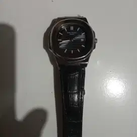 Jam tangan second baru 3minggu belinya