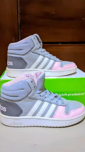Sneaker Adidas Preloved  Pink Abu-Abu Cewek