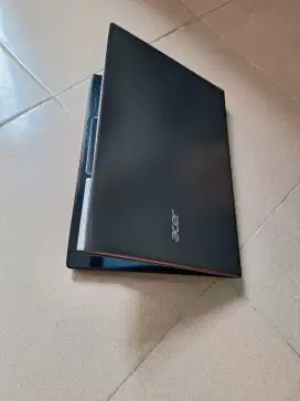 Acer i3
Ram 8gb 
Ssd128gb (Aspire E14)
