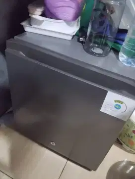 Hisense kulkas mini 42L