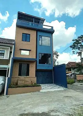 Jual Rumah Villa Murah 3 lantai Di DAERAH PUNCLUT BANDUNG UTARA