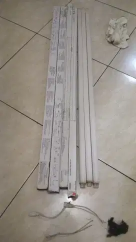 Lampu led T5 Baru Satuan 35rb nett sisa Tinggal 9 pcs lagi