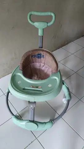 Alat baby walker