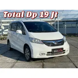 [Total DP 19 Jt]Honda Freed 2015 SD 1.5 AT Putih