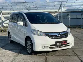[Total DP 19 Jt]Honda Freed 2015 SD 1.5 AT Putih
