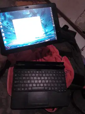 Di Jual Cepat Leptop Tablet Fujitsu STYLISTIC Q506 64 GB, 4 GB