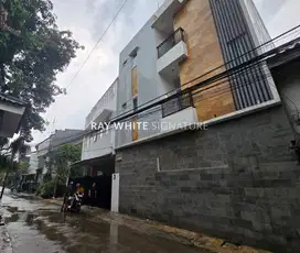 Dijual Rumah Kost Aktif 18 Kamar Di Jl. Tiong, Karet Kuningan