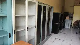 Lemari arsip dokumen kantor besi sleding kaca ORI Elite