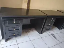 Meja kantor kayu profil