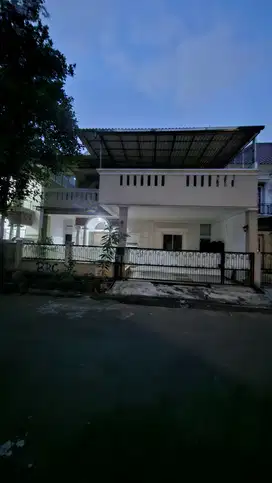 Dijual Cepat Rumah 180 m² di Royal Residence Cakung Full Renov