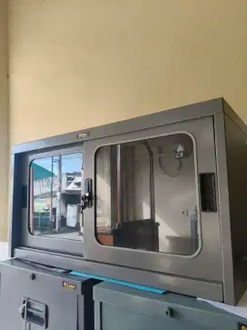 Lemari besi mini pintu sleding kaca ORI lion