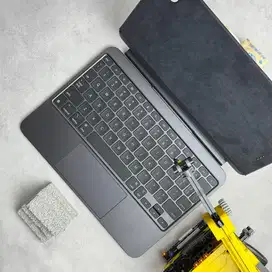 Apple Magic Keyboard for Ipad M4 13 inch Mulus Fullset