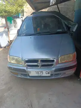 Jual Hyundai Trajet, harga 38 juta nego