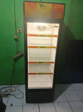 Di jual showcases daimitsu 4 rak