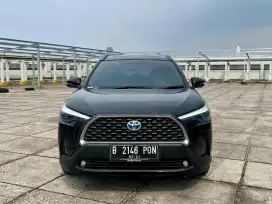 Toyota Corolla Cross 1.8 AT. Hybrid. Tahun 2022. Hitam. Perfect cond