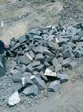 batu belah/batu pondasi