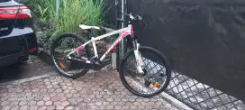 Sepeda Mtb 26 United XC77 Full Aluminium
