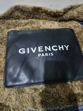 Cluth givenchy original
